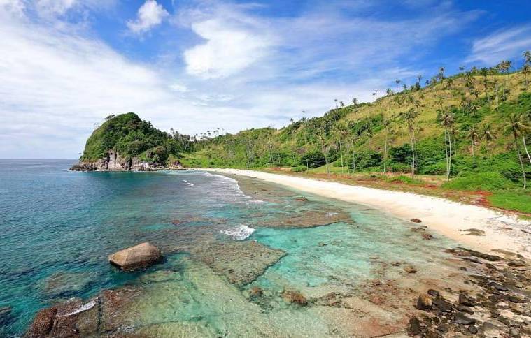 Destinasi Pantai dibalik bukit Sawang Indah merupakan objek wisata paling diminati